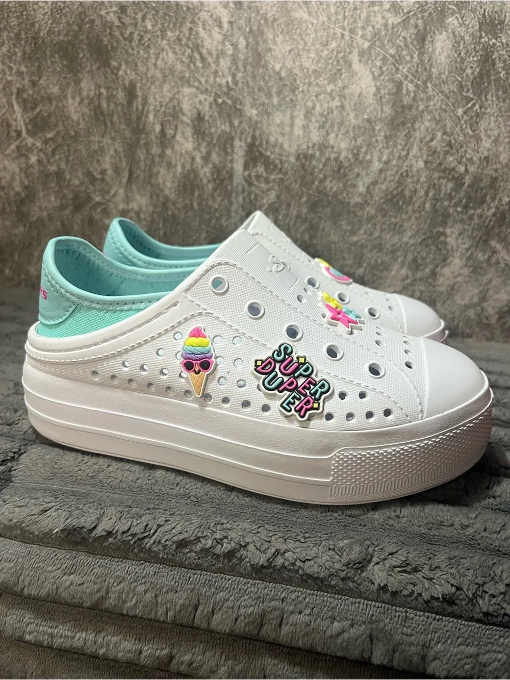 Sketchers Kids White Slip-On Platform Shoes with Mint Lining and Fun Charms